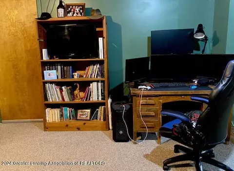 Bedroom - 4245 Beeman Rd, Williamston, MI 48895 photo 6 of 7