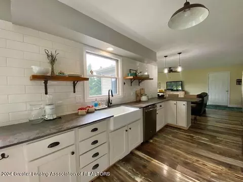 Kitchen - 4245 Beeman Rd, Williamston, MI 48895 photo 4 of 6
