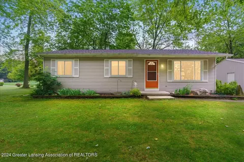 10791 Colby Lake Rd, Perry, MI 48872