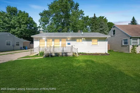 3418 Palmer St, Lansing, MI 48910
