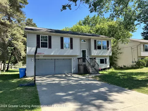 2838 Risdale Ave, Lansing, MI 48911
