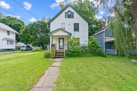 916 Clark St, Lansing, MI 48906