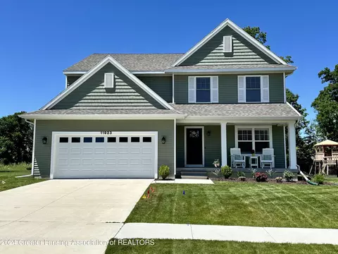 11923 Stone Bluff Dr, Grand Ledge, MI 48837
