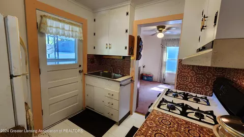 401 E Rouse St, Lansing, MI 48910 photo 12