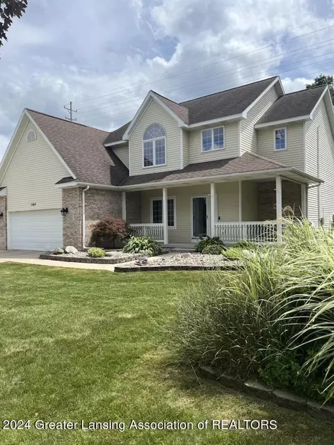 1569 Downing St, Haslett, MI 48840