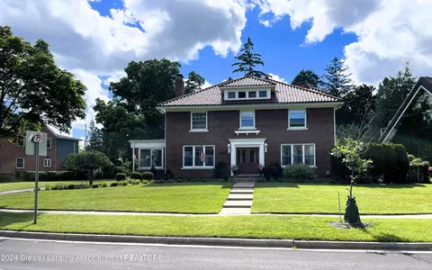 Exterior - 400 Everett Dr, Lansing, MI 48915 photo 9 of 11
