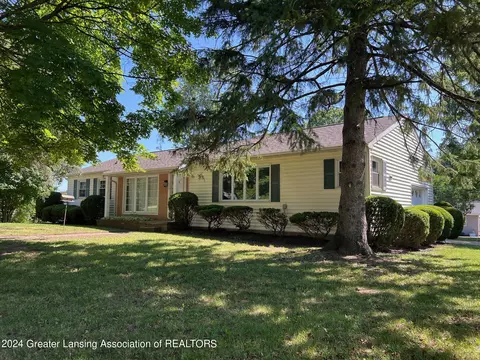 630 N Main St, Perry, MI 48872