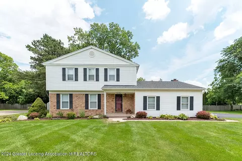 1212 Hitching Post Rd, East Lansing, MI 48823