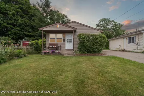 2624 Taylor St, Lansing, MI 48906