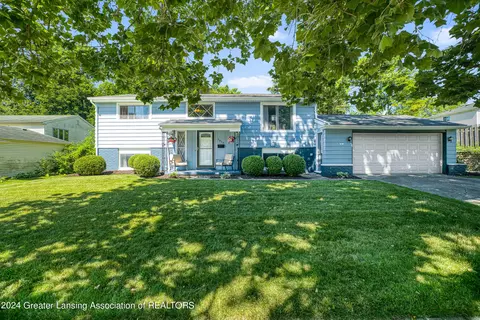 1817 Autumn Ln, Lansing, MI 48912