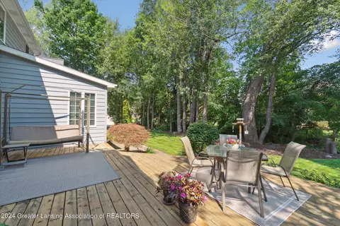 Exterior - 1003 Sandhill Dr, Dewitt, MI 48820 photo 6 of 14