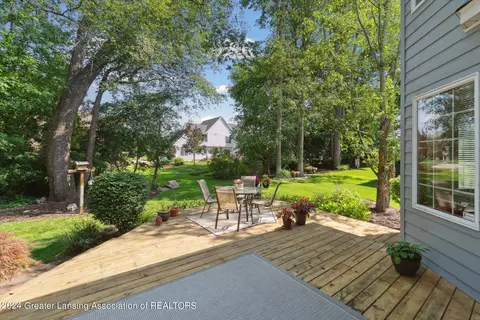 Exterior - 1003 Sandhill Dr, Dewitt, MI 48820 photo 7 of 14