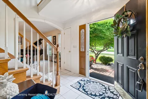 Entry Way - 1003 Sandhill Dr, Dewitt, MI 48820 photo 1 of 4