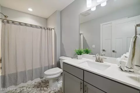 Bath - 4140 Keepsake Ln, Lansing, MI 48906 photo 1 of 2
