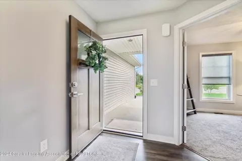 Entry Way - 4140 Keepsake Ln, Lansing, MI 48906 photo 2 of 2