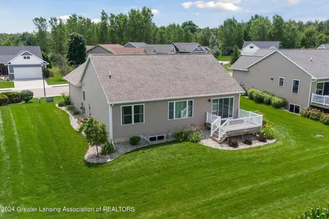 View/Area - 4140 Keepsake Ln, Lansing, MI 48906 photo 2 of 12