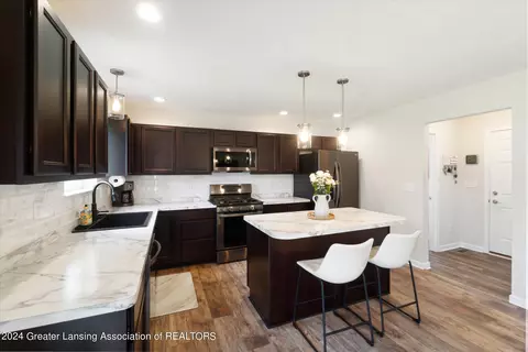 Kitchen - 13900 Bauerle Rd, Dewitt, MI 48820 photo 2 of 3