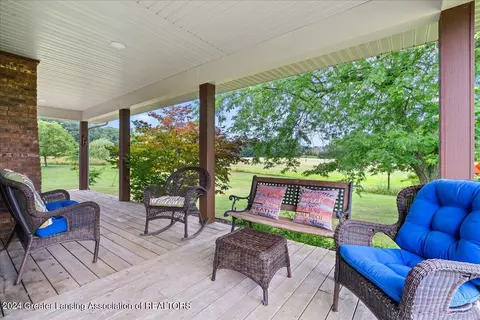 Exterior - 1680 W Chadwick Rd, Dewitt, MI 48820 photo 3 of 7