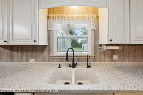 Kitchen - 12399 Ruppert Rd, Perry, MI 48872 photo 3 of 5