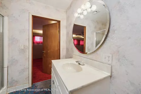 Bath - 12399 Ruppert Rd, Perry, MI 48872 photo 1 of 3