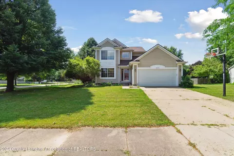 3777 Wynbrooke Dr, Lansing, MI 48906
