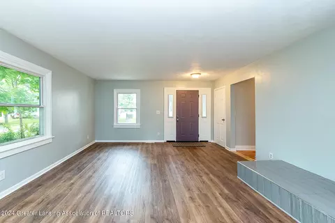 712 N Magnolia Ave, Lansing, MI 48912