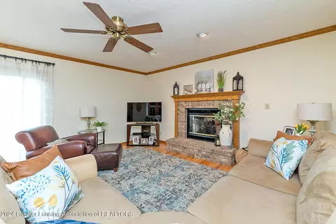 Living - 303 Rivergate Ln, Dewitt, MI 48820 photo 2 of 2