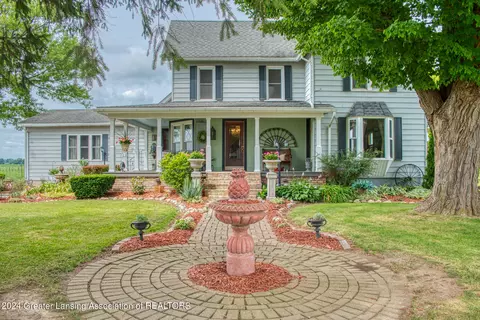 330 S New Lothrop Rd, Lennon, MI 48449