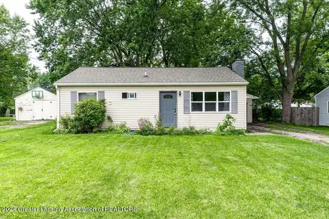 2041 Adelpha Ave, Holt, MI 48842