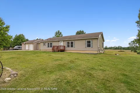 8920 Clintonia Rd, Portland, MI 48875