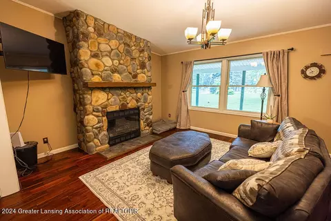 6459 Ellen Ln, Jackson, MI 49201 photo 3