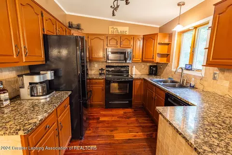 6459 Ellen Ln, Jackson, MI 49201 photo 6