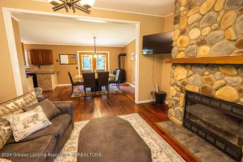 6459 Ellen Ln, Jackson, MI 49201 photo 5