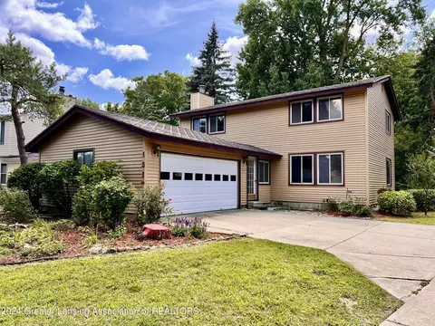 1317 Chartwell Carriage Way #S, East Lansing, MI 48823