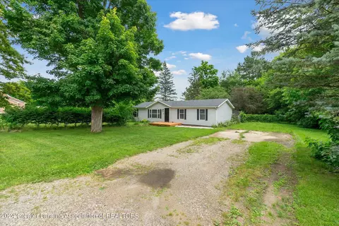 1081 Grove St, Dansville, MI 48819