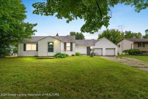 6336 E Carpenter Rd, Flint, MI 48506 photo 1