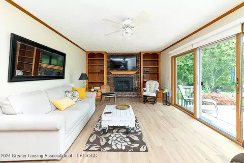 6704 E Galway Cir, Dimondale, MI 48821 photo 20