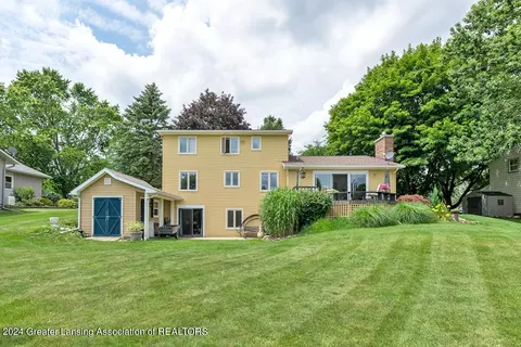 6704 E Galway Cir, Dimondale, MI 48821 photo 3