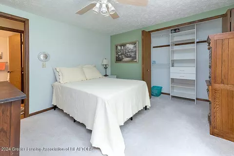 6704 E Galway Cir, Dimondale, MI 48821 photo 35