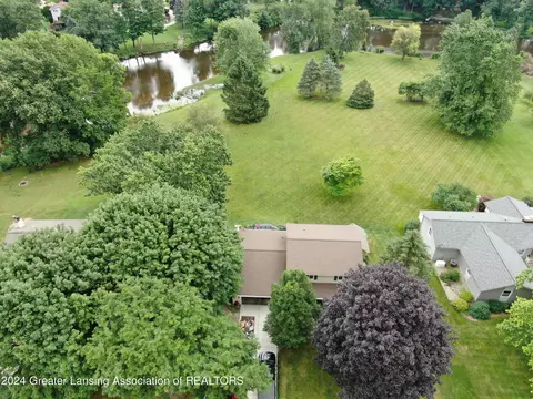 6704 E Galway Cir, Dimondale, MI 48821 photo 7