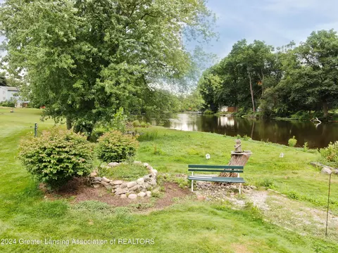 6704 E Galway Cir, Dimondale, MI 48821 photo 16