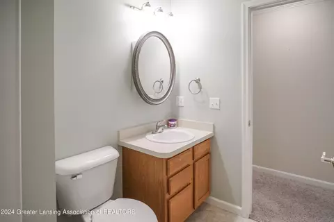 Bath - 7745 Taragreen Dr, Lansing, MI 48917 photo 4 of 4