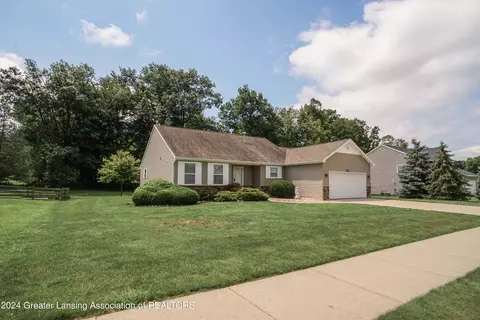 Exterior - 7745 Taragreen Dr, Lansing, MI 48917 photo 6 of 11