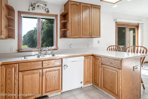 9453 Us-27, Dewitt, MI 48820 photo 11