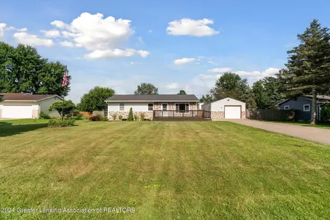 3859 Delano Dr, Eaton Rapids, MI 48827