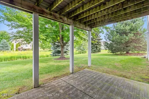 Exterior - 1252 Wineleaf Ln, Dewitt, MI 48820 photo 4 of 6