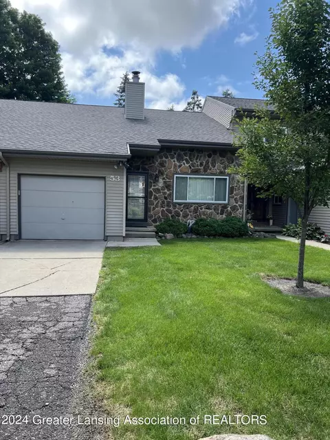 1108 Timber Dr #53, Grand Ledge, MI 48837
