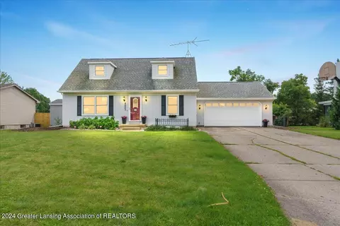 4805 Sutherland Dr, Holt, MI 48842