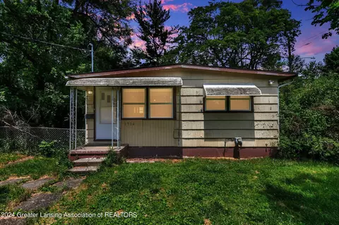 1904 Mary Ave, Lansing, MI 48910