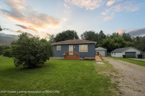 530 E Frederick Ave, Lansing, MI 48906